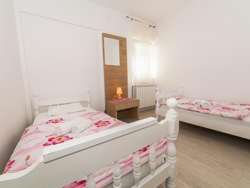 Apartments Midzor Petrovac Exterior foto