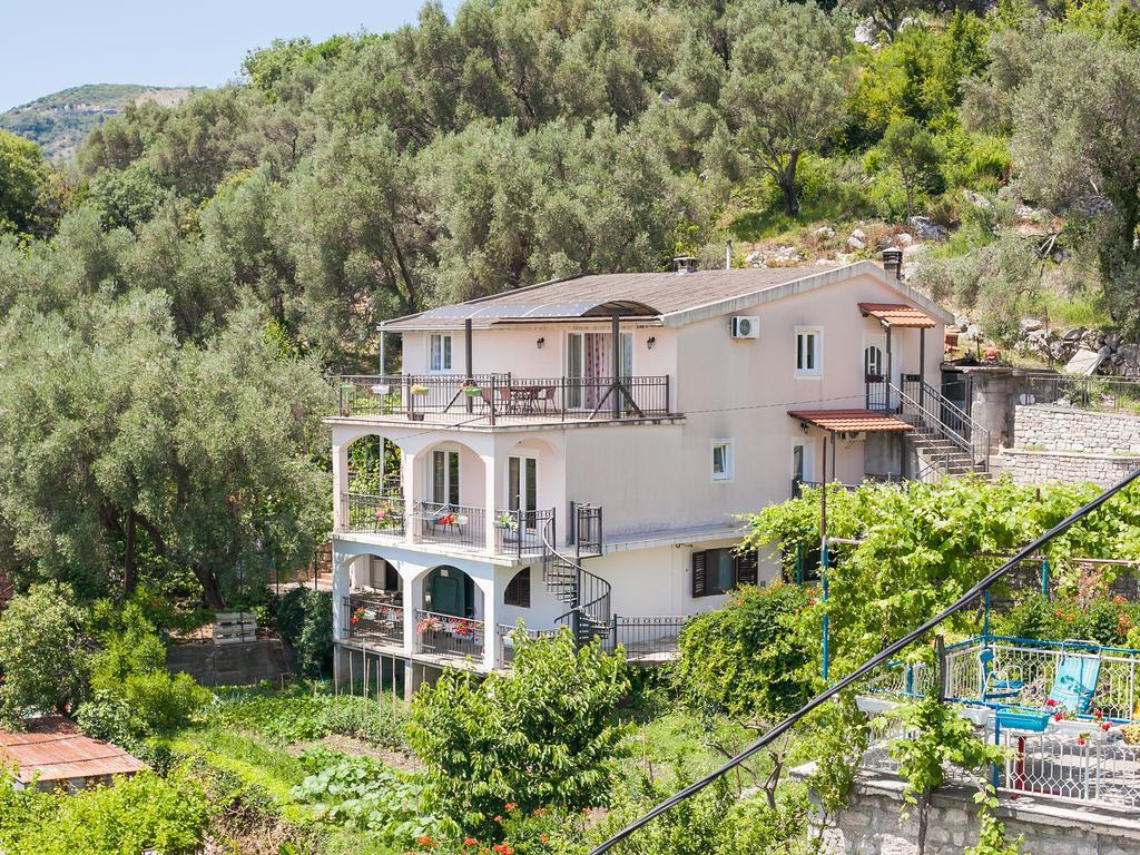 Apartments Midzor Petrovac Exterior foto